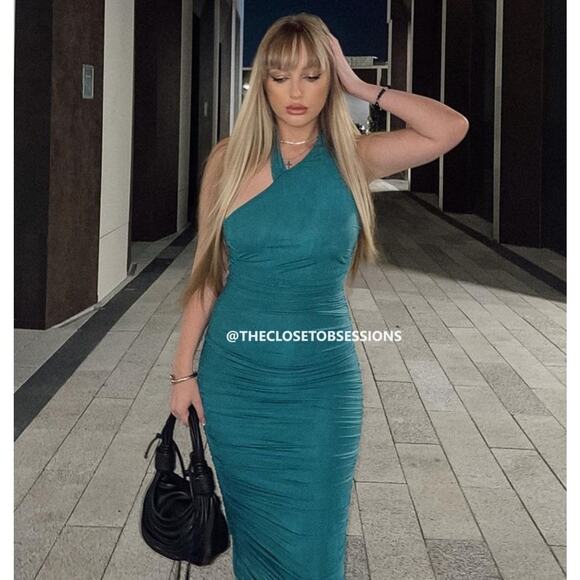 BLOGGER FAVE!!! ZARA Ruched Midi Dress - Picture 6 of 16